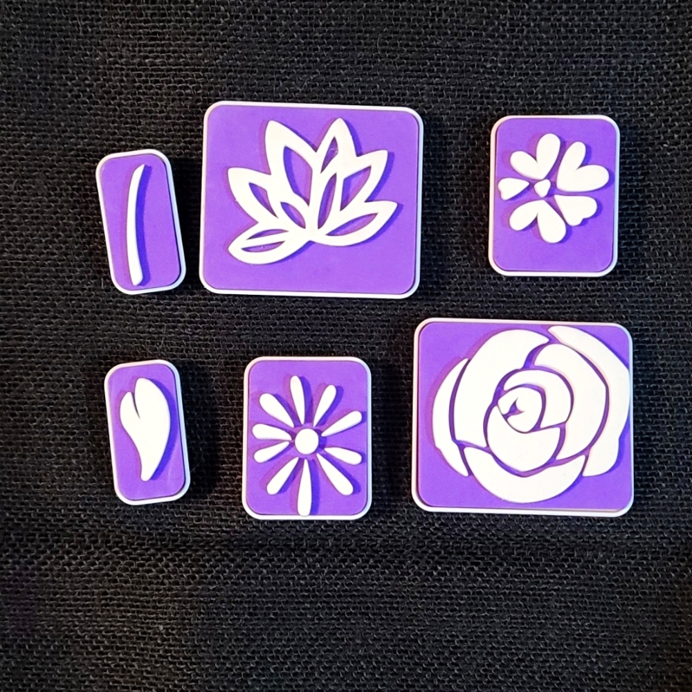 Wilton 6-Piece Flowers Stamp Set, cake stamps, purple and white